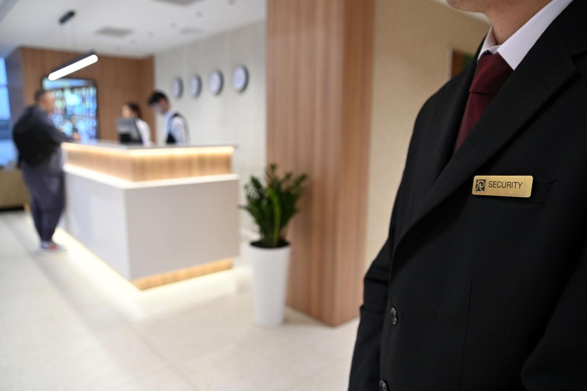 Resident Hotel Abay Алматы Экстерьер фото